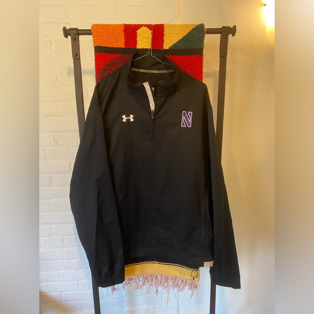 Under Armour L (large) black Northwestern performance pullover